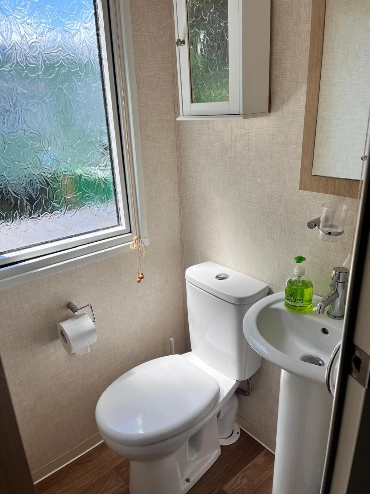 Van Number 123 Beautiful Caravan Sleeps 4 阿伯里斯特威斯 外观 照片